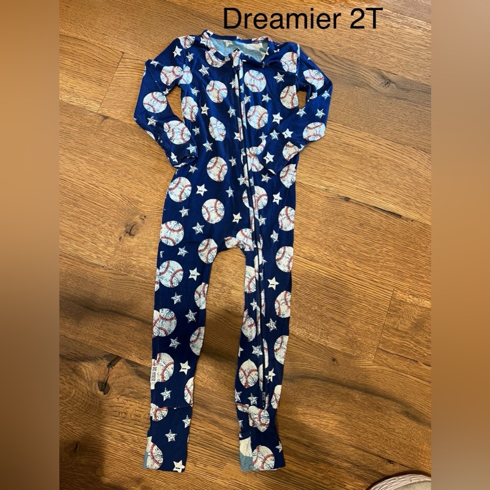 Dreamier 2T baseball sleeper